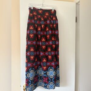 Beautiful embroidered maxi skirt by Ciebon